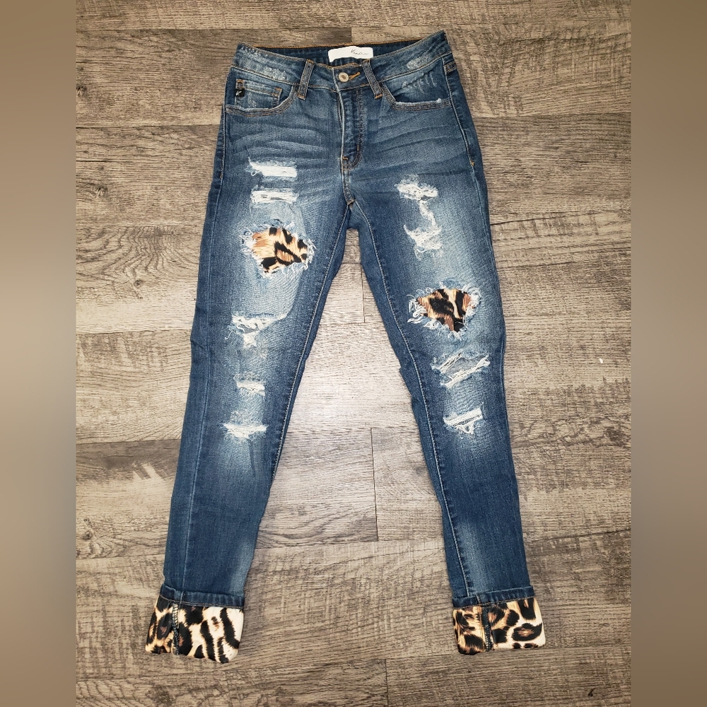 Kancan leopard distressed capris